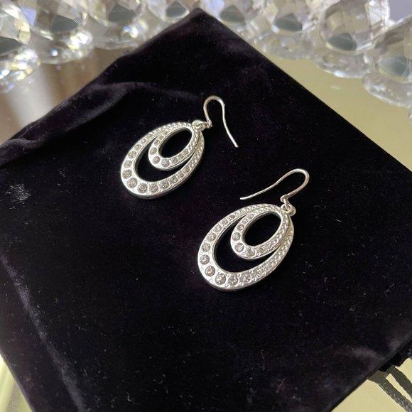 Sparkling double hoop earrings - Picture 3 of 3